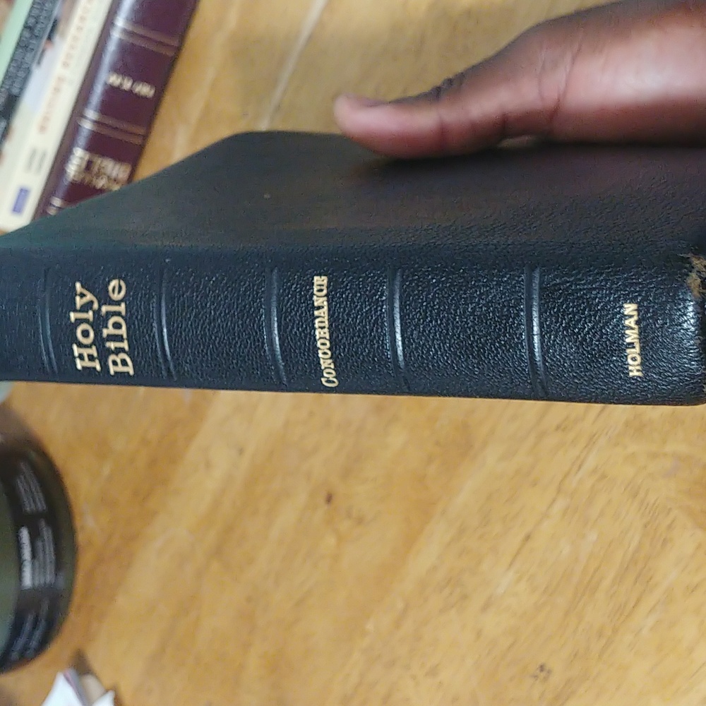 Vintage Holman Black Leather Indexed Bible - Picture 2 of 12